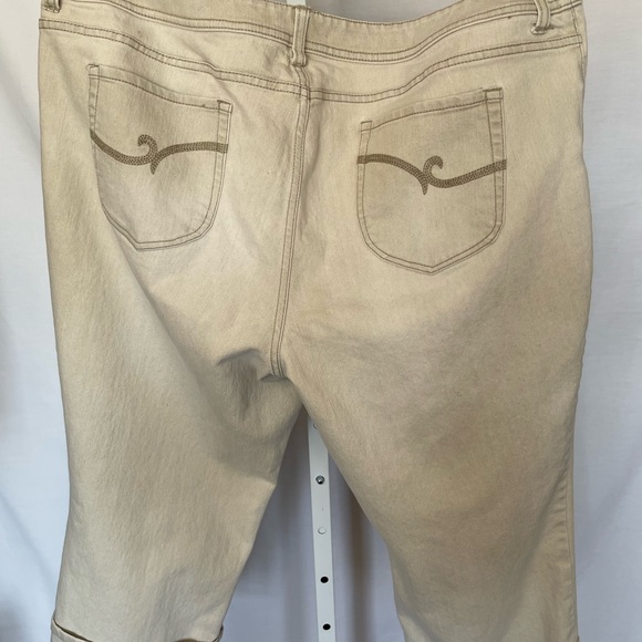 Chico’s Capri Crop Cuffed Jeans Sz 3 - Picture 2 of 12